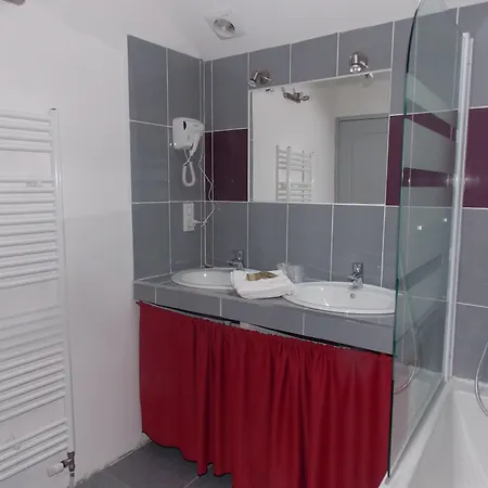 Le Cintrium 3* Viala-du-Tarn