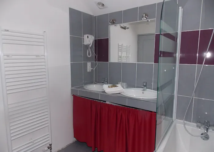 Le Cintrium 3* Viala-du-Tarn